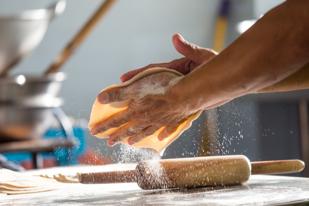 Making,And,Preparing,Chapati,And,Roti,Bread